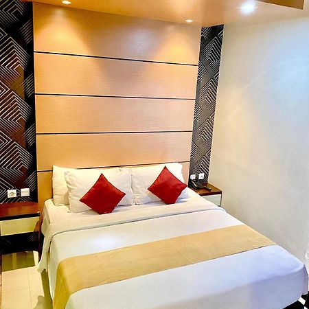 Jle'S Hotel Manado Eksteriør billede