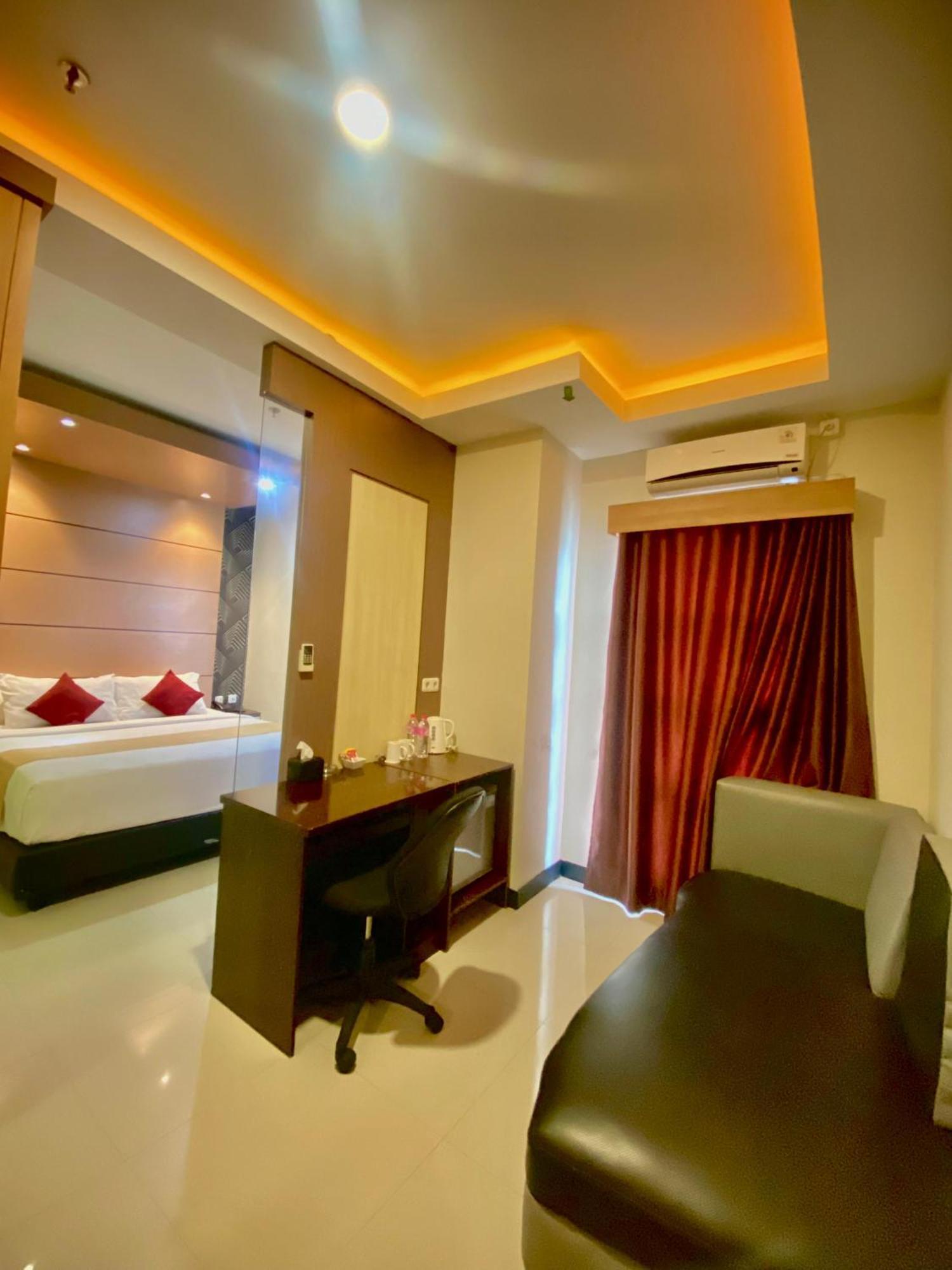 Jle'S Hotel Manado Eksteriør billede