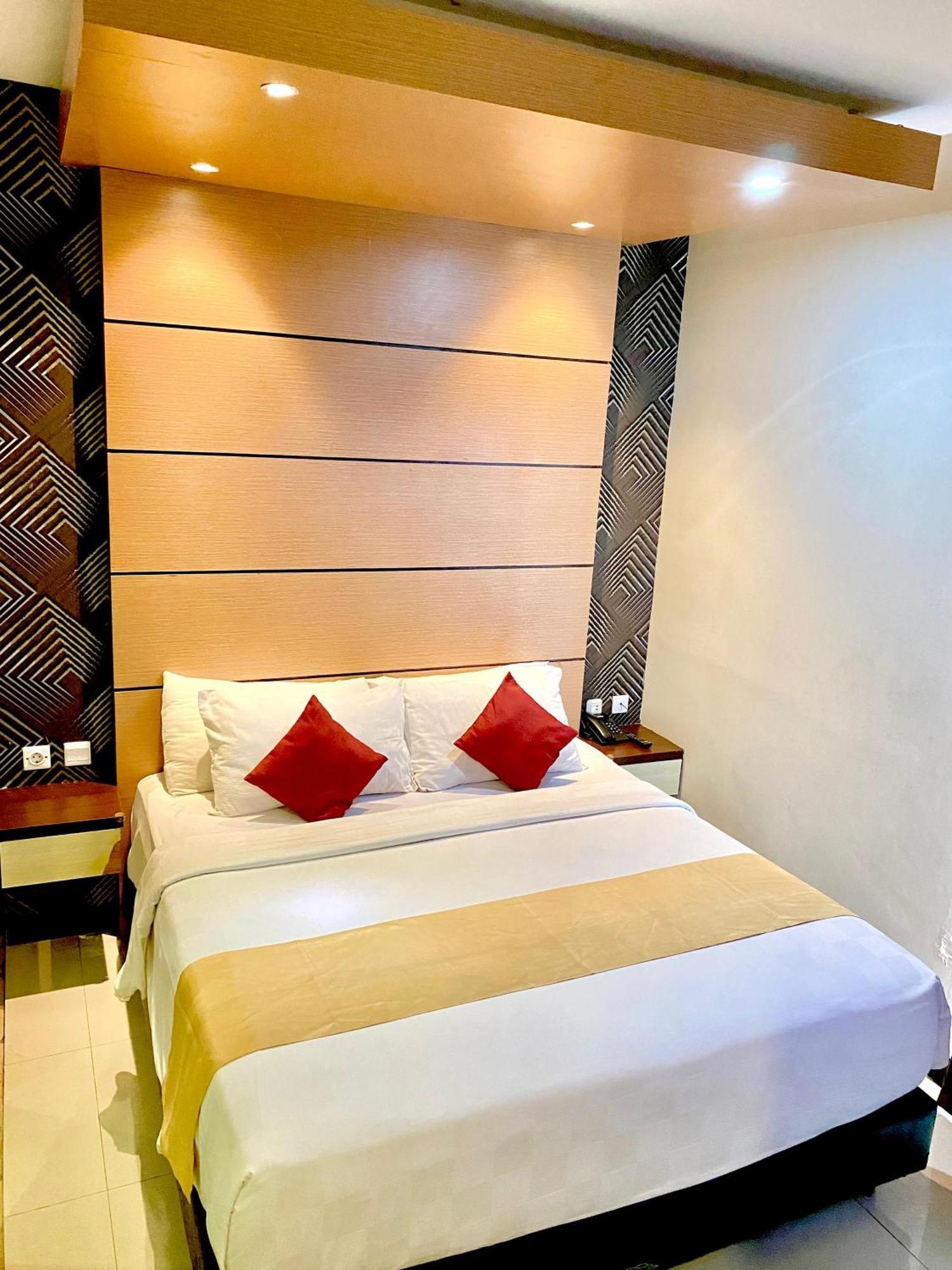 Jle'S Hotel Manado Eksteriør billede