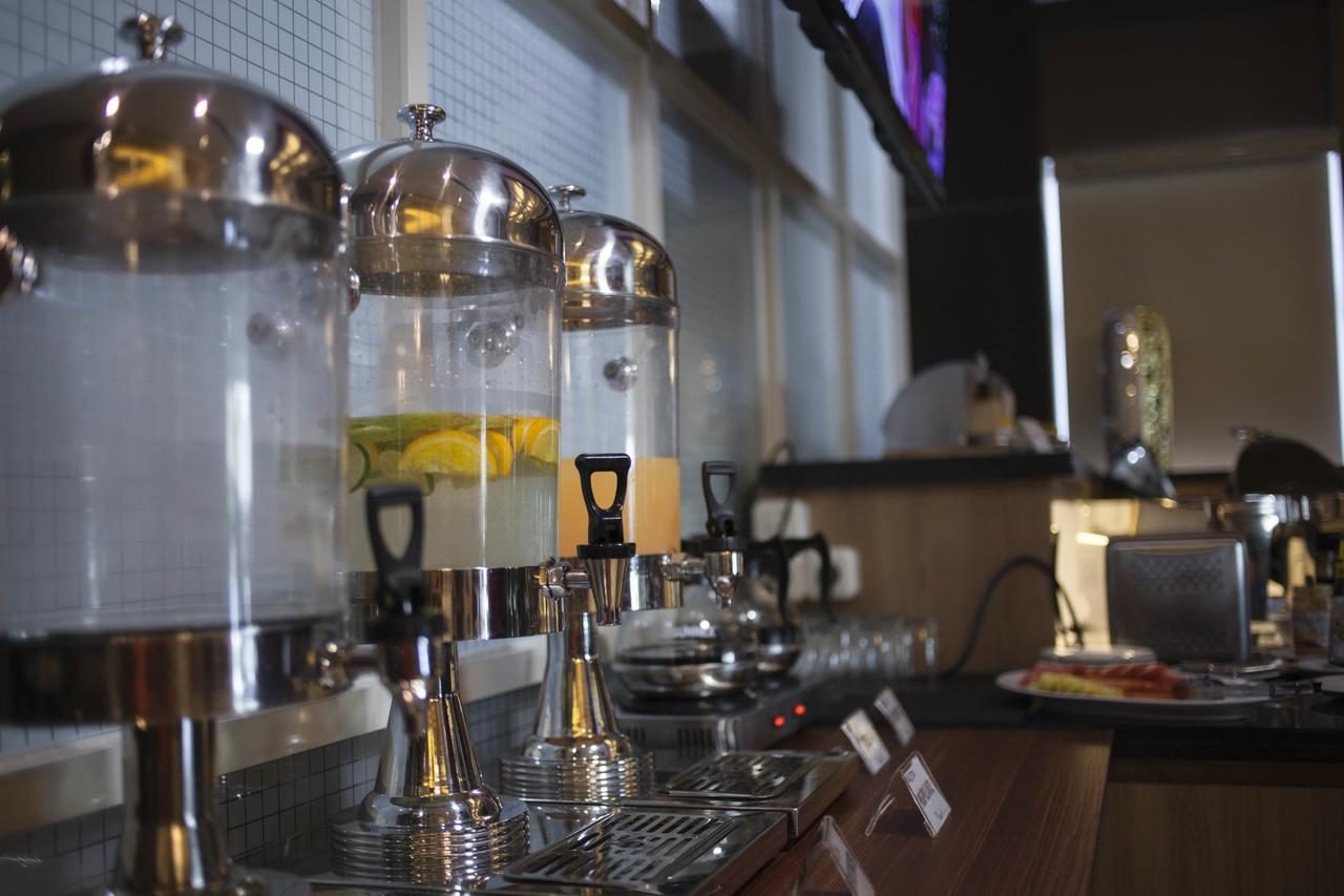 Jle'S Hotel Manado Eksteriør billede
