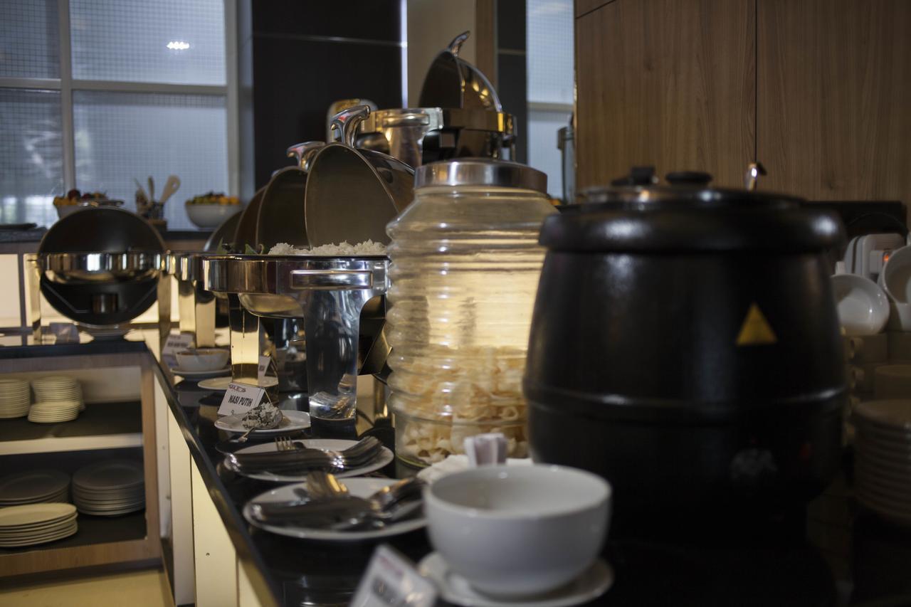 Jle'S Hotel Manado Eksteriør billede